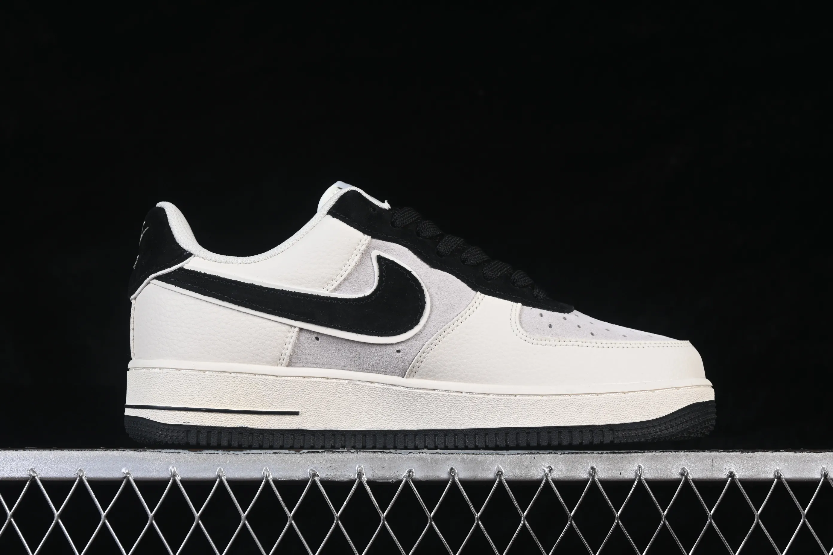 All categories Nk Air Force 1 Air Force series Nk Air Force 1 Low Air Force low top Nike Air Force 1'07 Low North Face joint classic black Air Force 1 low top casual sneakers DD1982-332